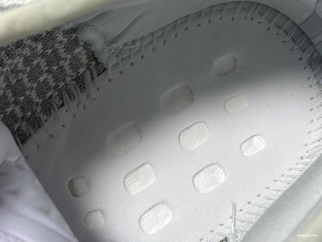 FX4348 Non-Reflective Boost V2 350 Adidas Yeshaya Yeezy 0715